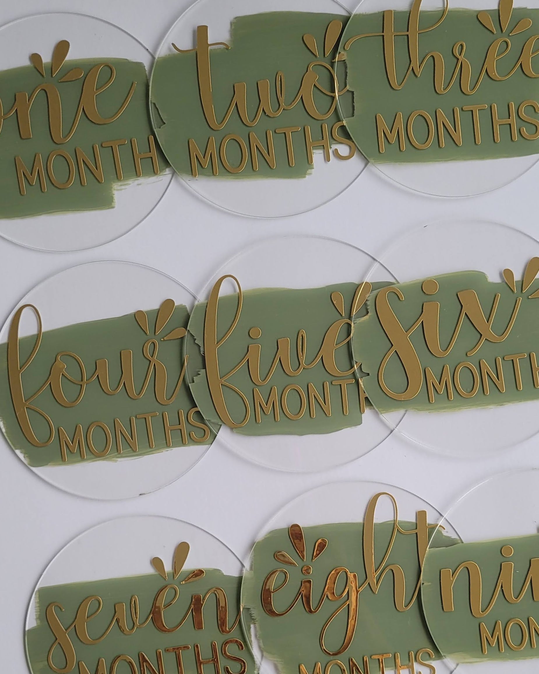 Acrylic monthly milestone discs (12M ONLY)