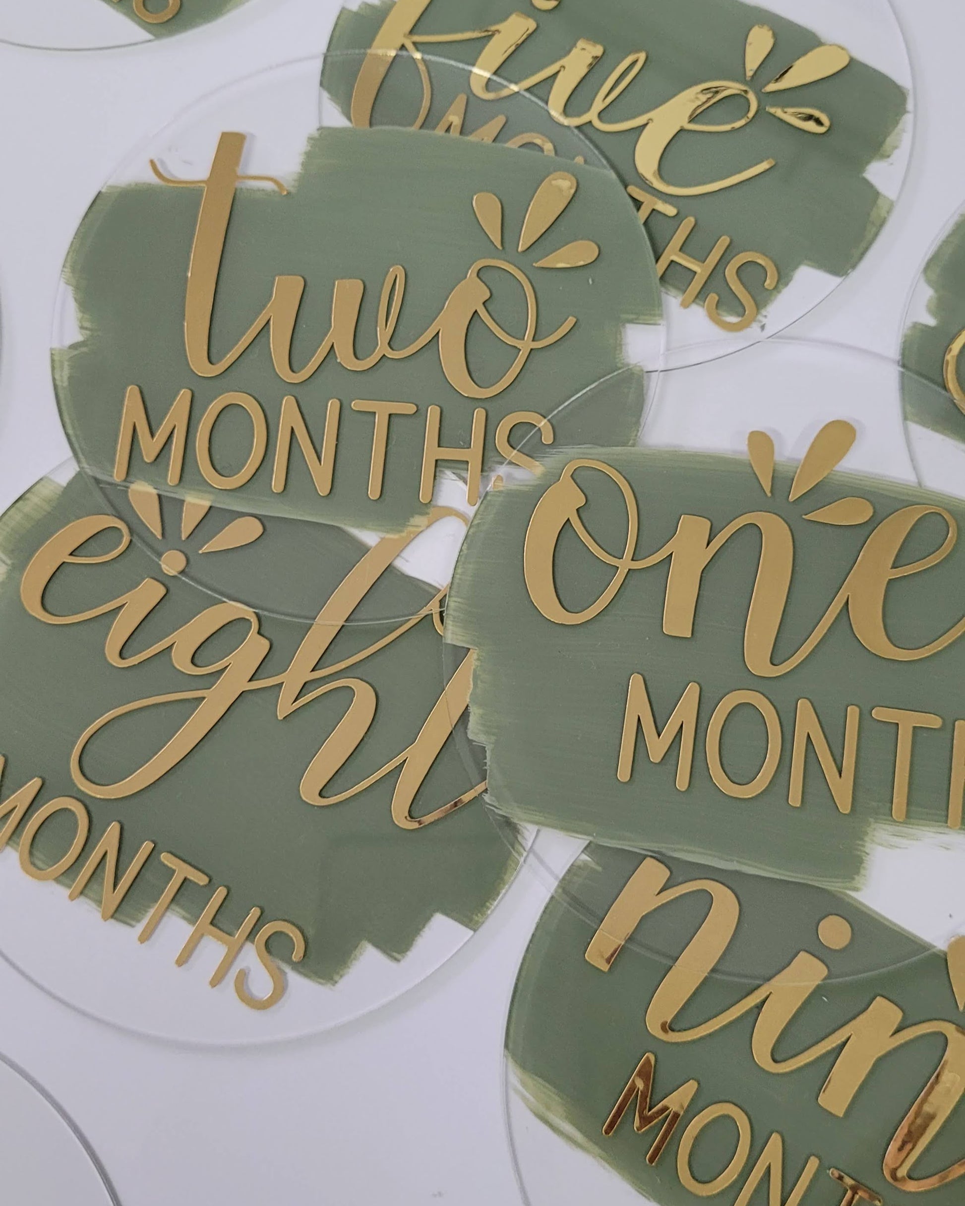 Acrylic monthly milestone discs (12M ONLY)